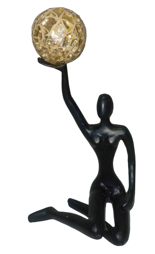 Decorative lady sculpture