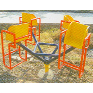 चार सीट वाला मैरी गो राउंड