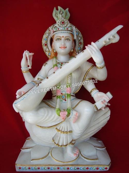 Saraswati statue