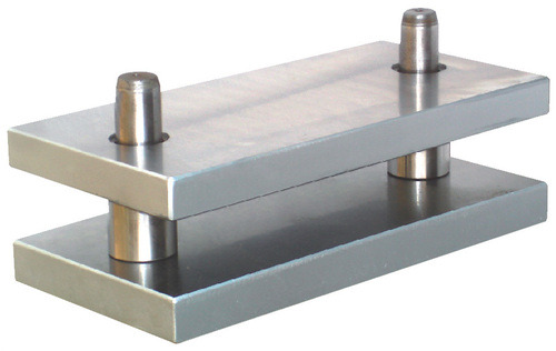 Diagonal Pillar Die Set