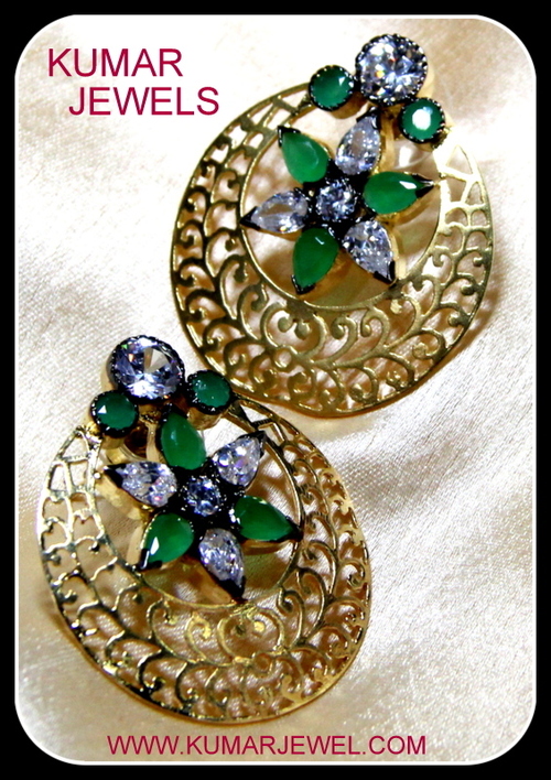 Stylish Top's Earring.