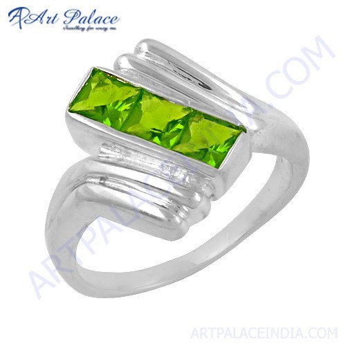 New Fashionable Green Cubic Zirconia Gemstone Silver Ring 