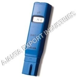 Digital Conductivity Meter Hanna