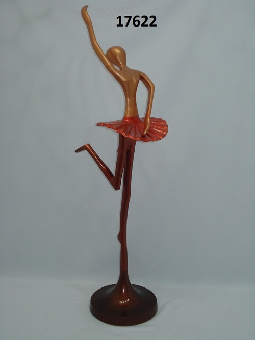 Lady Dancing Statue