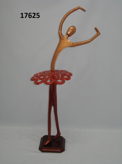 Aluminium Statue Lady dancing