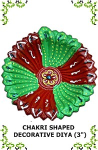 Chakri Shaped Decorative Diya - Clay, 3 Inch, Red and Green | Elegant Design, Durable Material, Festive Decoration
