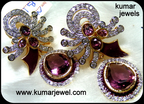 Small fancy earring
