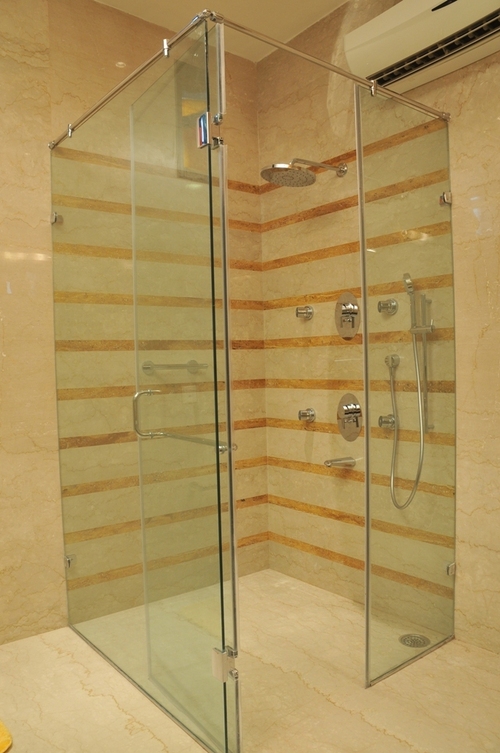Glass Shower Cubical