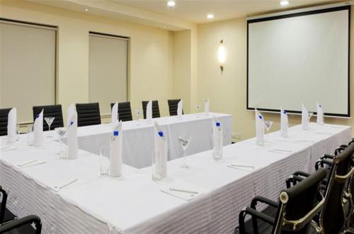 CONFERENCE ROOM FURNITURE