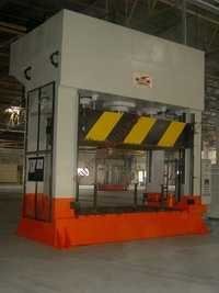 Hood Liner or Roof Lining Press (Hydraulic Formin)