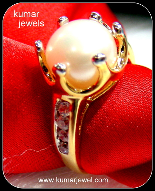 PEARL FINGER RING