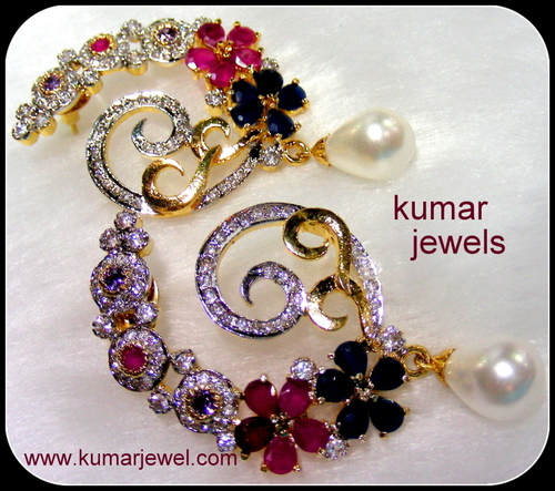 NEW DESIGNER EARRING