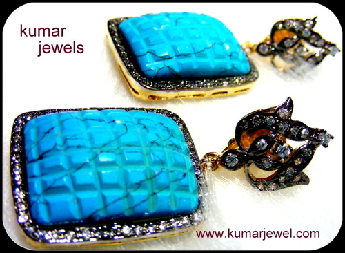 TURQUOISE STONE EARRING