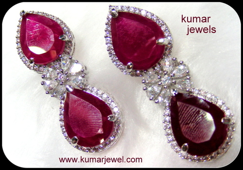 RUBY STONE EARRING