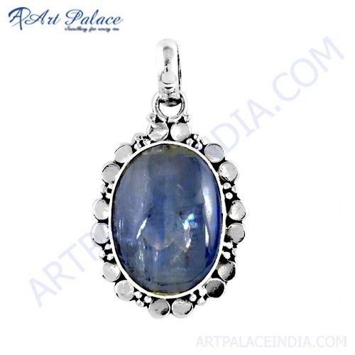 Attractive Kyanite Gemstone Silver Pendant