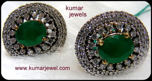 ROUND EAR TOPS