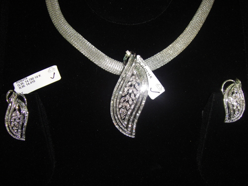 Diamond Pendant Sets