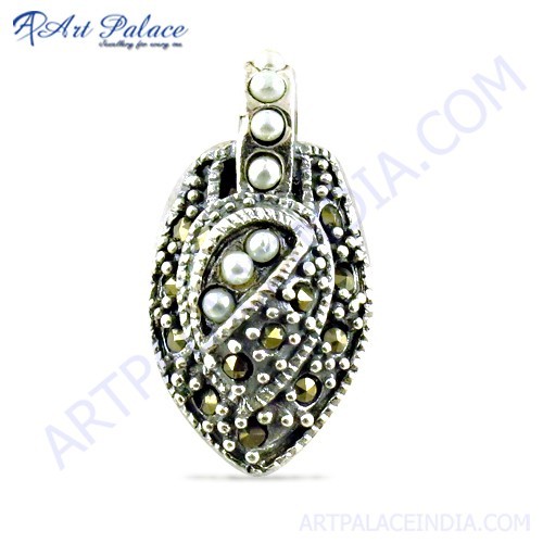 Indian Design Pearl & Black Cz Gemstone Silver Pendany