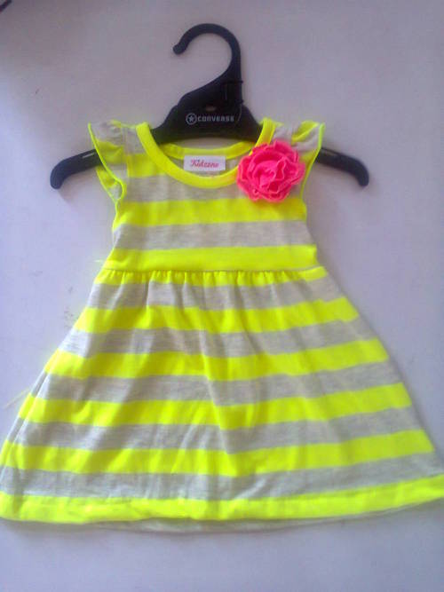KIDS FROCK WITH FLOWER