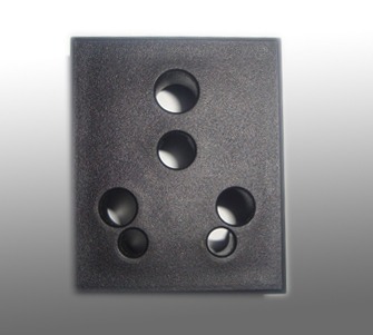 Output Sockets-16 Amp