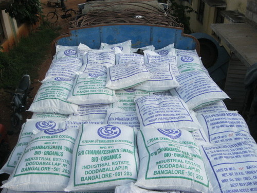 Coir Blocks - Coir Pith Variable Dimensions | Excellent Drainage Good Aeration Water Retention Biodegradable Sustainable