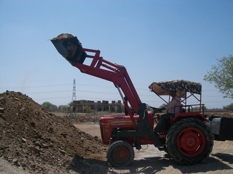 SOLID WASTE LOADER