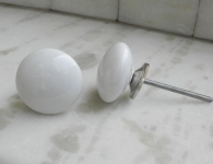 White Flat Knob