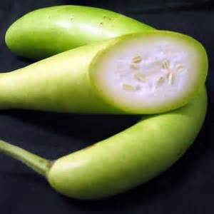 Ashgourd - 2-5 Kg, Light Green, Elongated | Organic, Soft Texture, White Flesh, Versatile Use