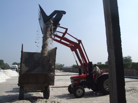 Husk Loader