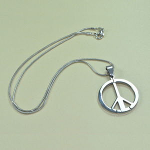 Artificial pendent