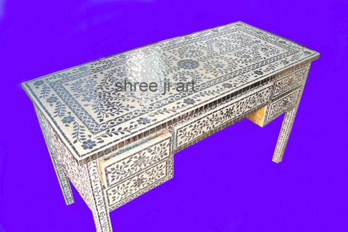 Thikri Glass Drawer