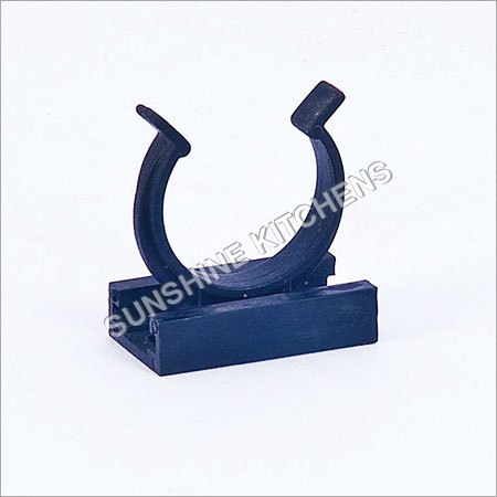 PVC Leg Skiriting Clip