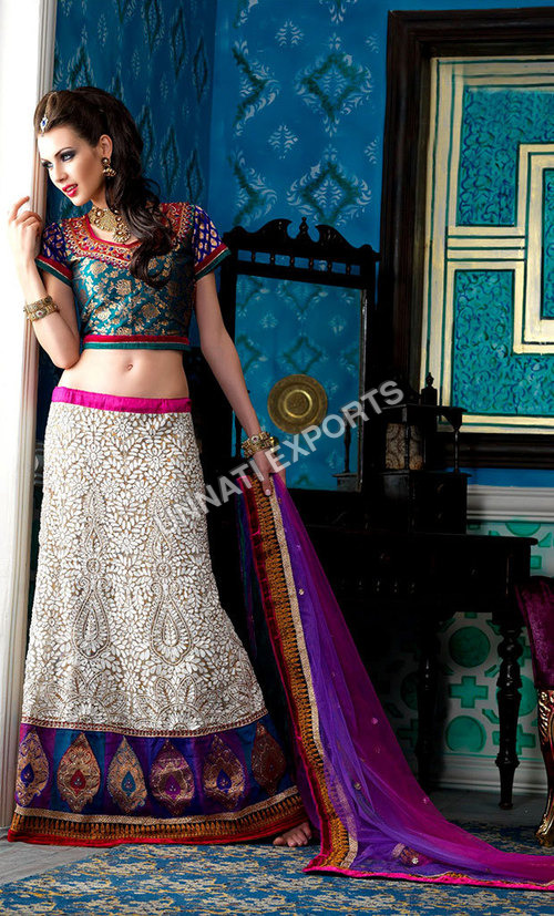 bollywoodA salwar kameez