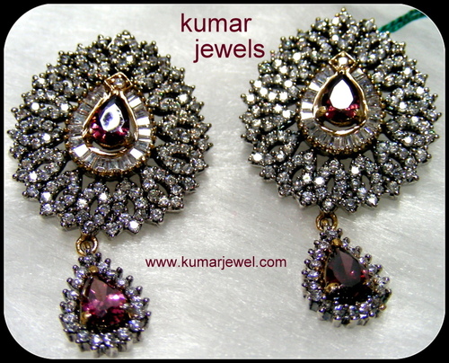 FLOWER ANTIQUE EARRING