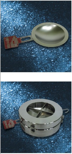 Reverse dome knife blades type rupture disc