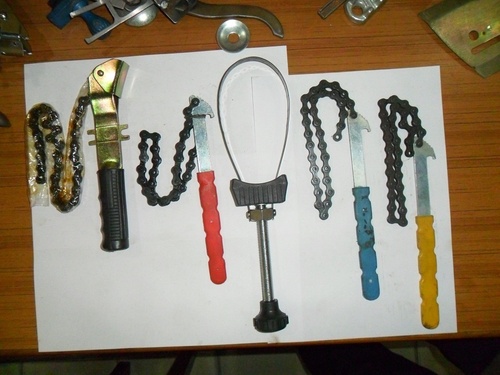 Oil filter wrenches