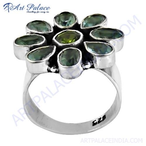 Attractive Flower Style Blue Topaz & Peridot Gemstone Silver Ring