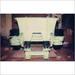 BACK VIEW OF VIBRATING FEEDER - Motor Driven, Spring Support, Live Frame, Shaft, 2 Vibro Motors | Linear & Circular Motion, Dry & Wet Screen