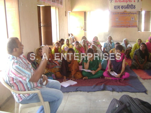 Trainning Photos of Bhopal Rajgad in Kalipit Village with our expert trainers