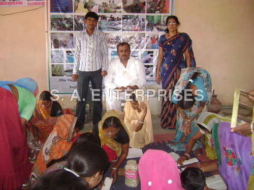 Trainning Photos of Bhopal Rajgad in Kalipit Village with our expert trainers