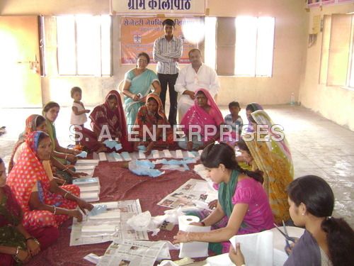 Trainning Photos of Bhopal Rajgad in Kalipit Village with our expert trainers