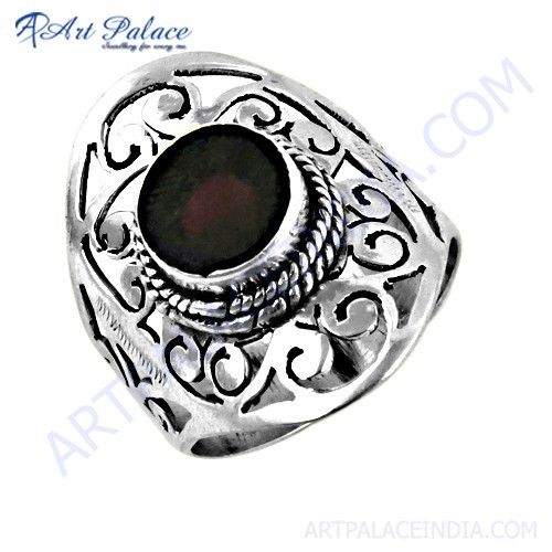 Hot !! Dazzling Garnet Gemstone Silver Fret Work Ring