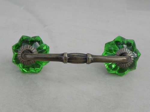 GLASS BRIDGE HANDLE