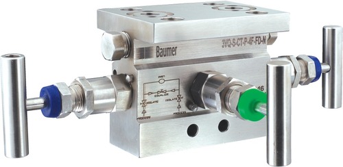 Three Valve Manifolds - Direct mount (Pipe to Flange)