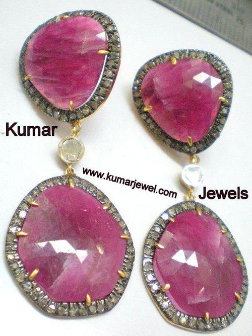 STONE EARRINGS