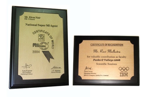 Ashoka Plaque Beach Veerner - Wood & Metal, 6"x8" to 8"x9.5", Dark Brown, Polished Finish, Elegant Design