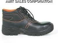 Industrial Safety Shoes - Leather, Polished Surface, Weight: 250-500 Grams, Width: 5-10 Millimeter | Fine Finish, Sturdiness, Durability, Perfect Fit