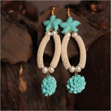 Ceramic star earrings