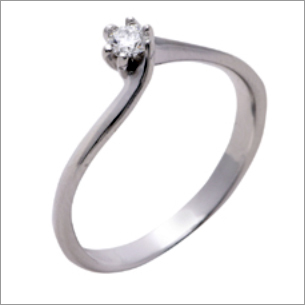 Splendid Platinum Solitaire Ring