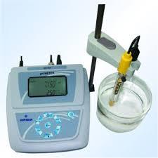  DIGITAL PH METERS 